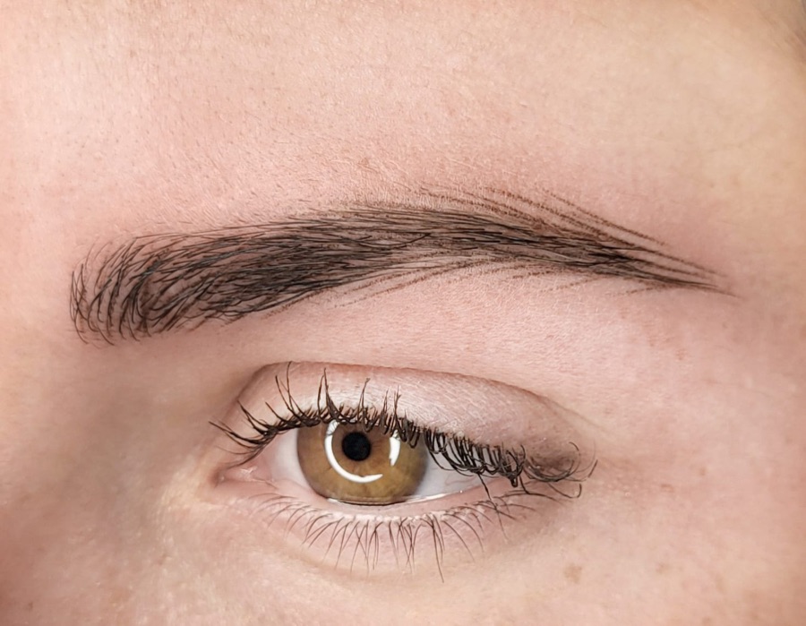 Réalisation : sourcils poil à poil